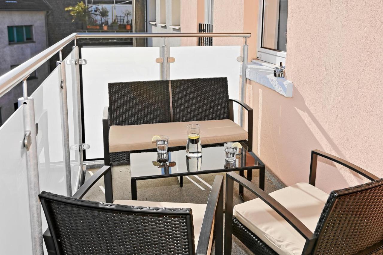 *City, Naehe Hbf, Kingsizebetten, Fitnessecke* Duisburg Exterior foto